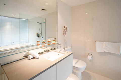 Circle On Cavill Surfers Paradise Apartments-Holiday Paradise - Accommodation Georgetown 0