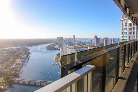 Circle On Cavill Surfers Paradise Apartments-Holiday Paradise - Accommodation Georgetown 15