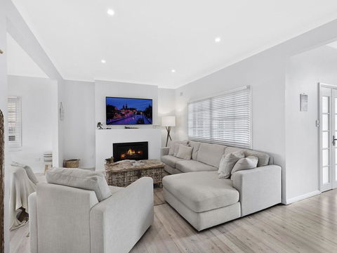 Waterview Beach House - Accommodation Georgetown 2