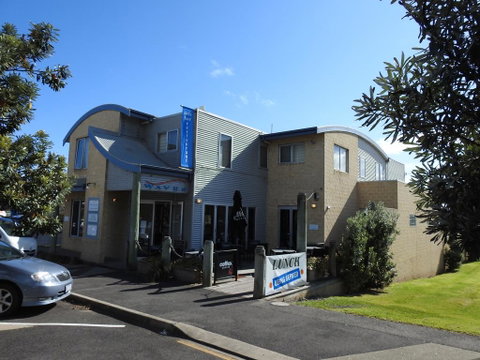 Waves Luxury Suites - Accommodation Georgetown 3