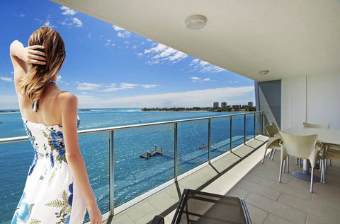 Waves Maroochy River - Accommodation Georgetown 0