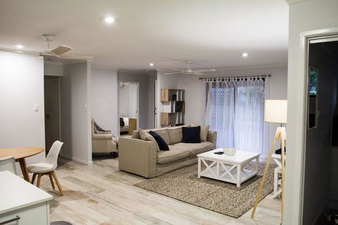 Wellington Parade 1/15a, Shelly Beach, Caloundra - Accommodation Georgetown 3