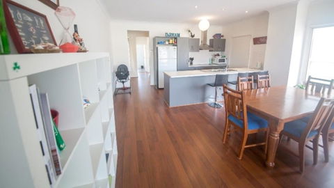 Wenneelys - 26/45 St Andrews Boulevard - Accommodation Georgetown 3
