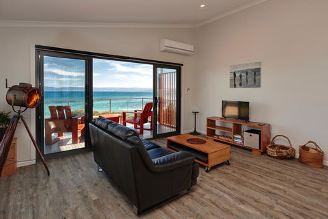 Whale Watcher 1 - Accommodation Georgetown 3