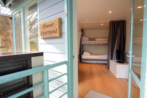 Whistler 8 Glacier - Accommodation Georgetown 2