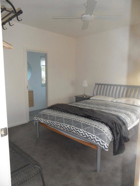 WHITE SHELLS HOLIDAY RENTAL - Accommodation Georgetown 3
