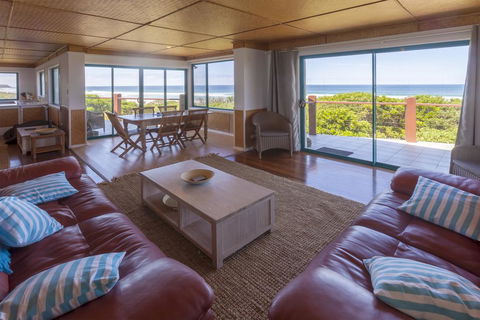 White Waves On The Beach - Accommodation Georgetown 3