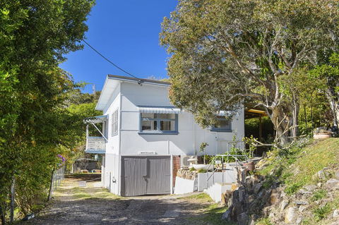 Whitecaps, 26 East Street - Accommodation Georgetown 0