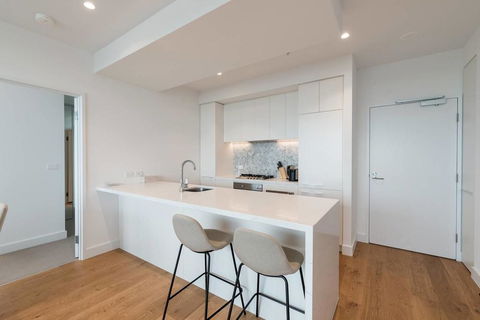 Whitehorse Tower 2 Bedroom 2 Bath - Accommodation Georgetown 1