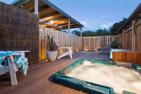 Whitewood Cottage - Secluded Spa - Accommodation Georgetown 0