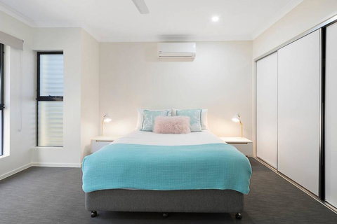 WHITSUNDAY Brand New Townhouse Close To Boardwalk - Accommodation Georgetown 2