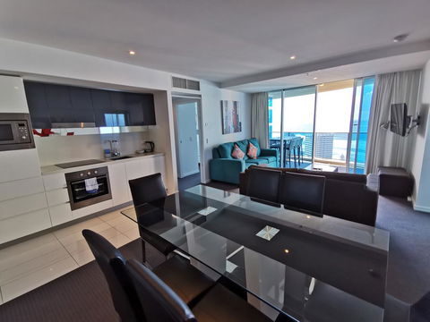 Widest Ocean View And Balcony Luxury Apt - Accommodation Georgetown 1