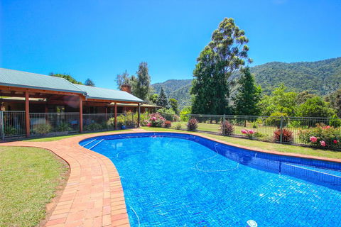 Wombat Hollow - Accommodation Georgetown 1