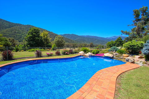 Wombat Hollow - Accommodation Georgetown 2