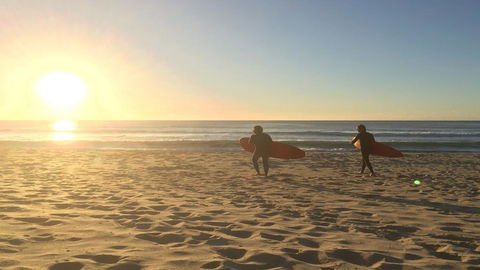 Wonky Pine Beach House, NARRWALLEE- 4 Bedroom - Accommodation Georgetown 1