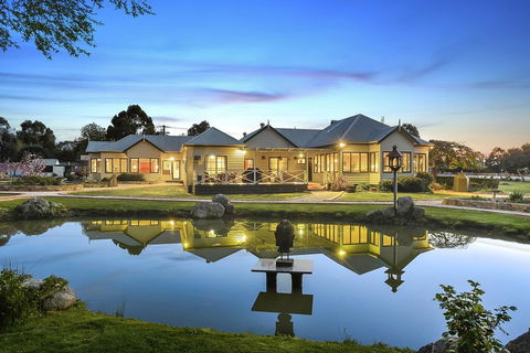 Woodend Old School House - Accommodation Georgetown 1