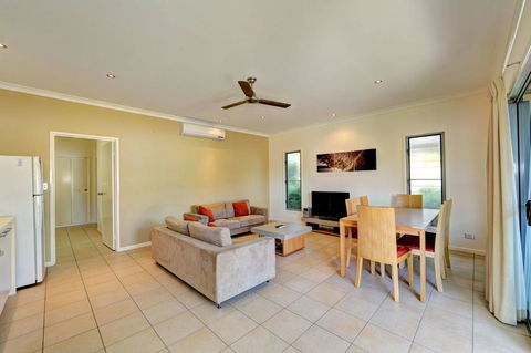 Woodgate Beach Houses - Accommodation Georgetown 1