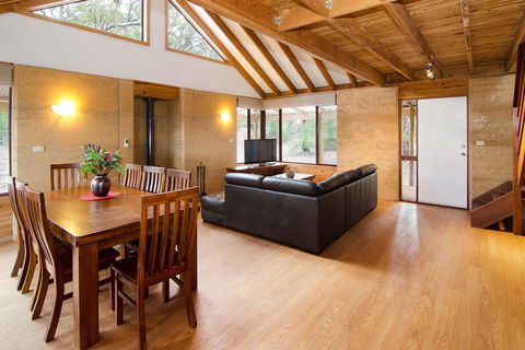 Woodstone Kookaburra Cottage - Accommodation Georgetown 2