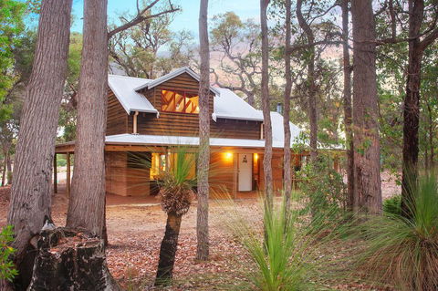 Woodstone Kookaburra Cottage - Accommodation Georgetown 0