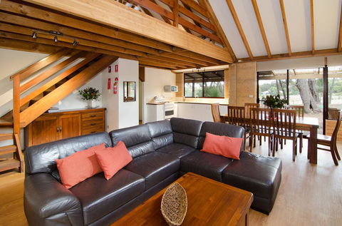 Woodstone Kookaburra Cottage - Accommodation Georgetown 1