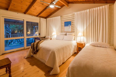 Yallingup's Best Located Beach House - Accommodation Georgetown 2