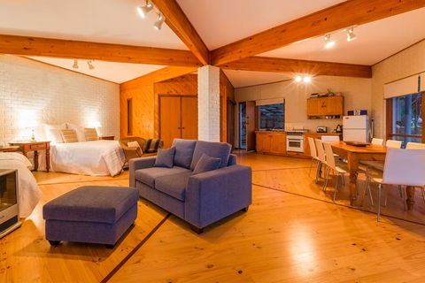 Yallingup's Best Located Beach House - Accommodation Georgetown 1