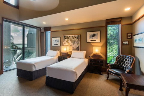 Yacht Club 19 Villa Bijou De Mer Ocean Front Private Pool 2 Buggies - Accommodation Georgetown 0