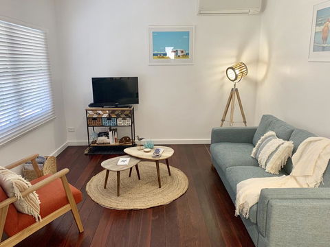 Yaringa Cottage...by The Sea - Accommodation Georgetown 3