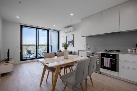 Grey Style, Simple And Cozy Apt@Parkville+Carpark - Accommodation Georgetown 0