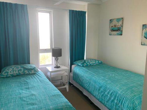 Breathtaking Views Over Currimundi Lake! - Accommodation Georgetown 2