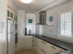 Breathtaking Views Over Currimundi Lake! - Accommodation Georgetown 6