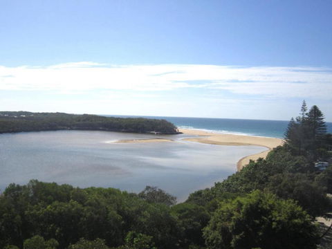 Breathtaking Views Over Currimundi Lake! - Accommodation Georgetown 0