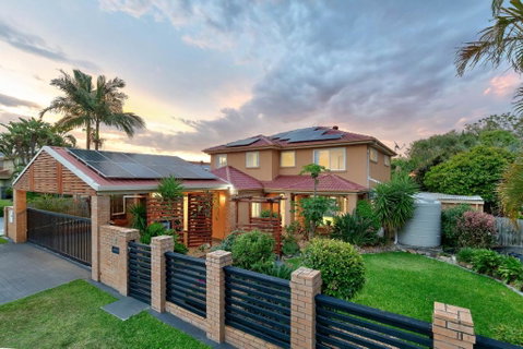 5 Bedroom With Inground Pool In Parkinson - Accommodation Georgetown 4