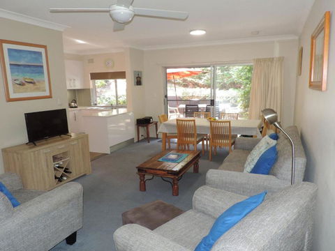 Adriana 3 Unit With A Backyard - Accommodation Georgetown 2