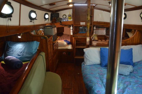 A Boat In The Grampians - Accommodation Georgetown 3