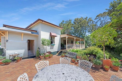 A Charming Queenslander - Accommodation Georgetown 2