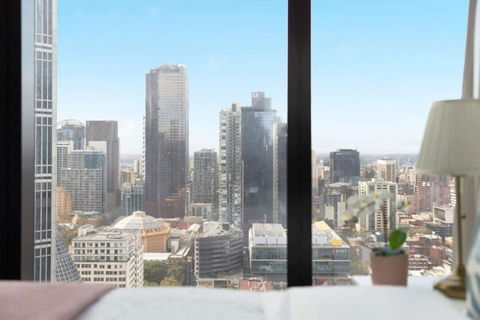 A Chic 2BR Apt Near Melbourne CBD W FREE Parking - Accommodation Georgetown 1