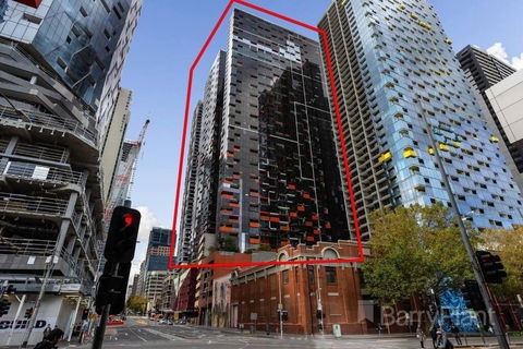 A Chic 2BR Apt Near Southern Cross, With Secure Parking - Accommodation Georgetown 1