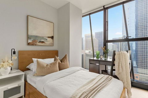 A Chic & Comfy 2BR Apt On Collins With City Views - Accommodation Georgetown 4