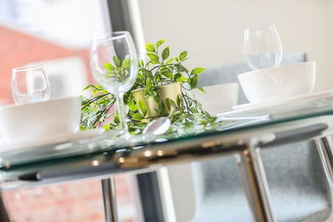 A Comfy 2BR Apt 5-Min Walk To Melbourne Central - Accommodation Georgetown 4