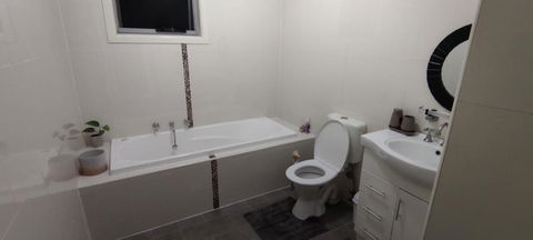 A Cosy Villa, Close To All Essentials - Accommodation Georgetown 3