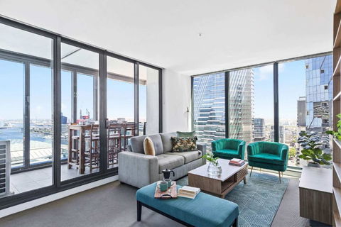 A Cozy 2BR Apt With Harbour Views And FREE Parking - Accommodation Georgetown 1