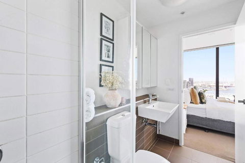 A Cozy 2BR Apt With Harbour Views And FREE Parking - Accommodation Georgetown 4