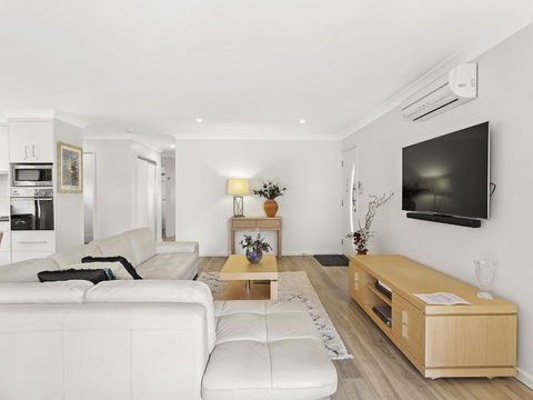 A Homely House 6 Mistral Close - Accommodation Georgetown 3