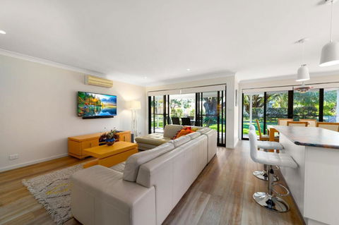 A Homely House 6 Mistral Close - Accommodation Georgetown 4
