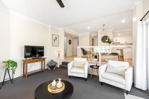 A Little Jewel By The Sea - Accommodation Georgetown 3