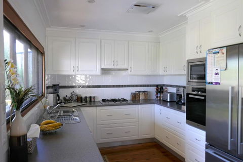 A Market Place Mudgee - Accommodation Georgetown 2