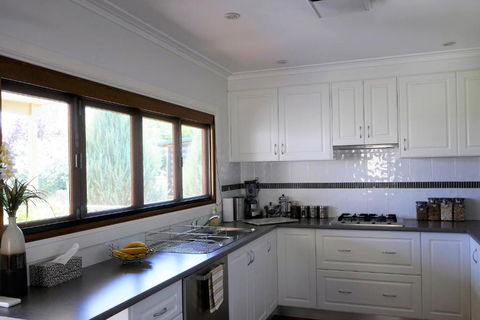 A Market Place Mudgee - Accommodation Georgetown 4
