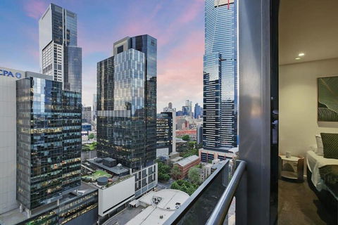 A Modern 2BR Apt With City Views FREE Parking - Accommodation Georgetown 1