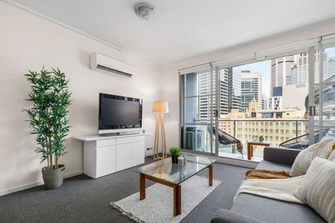 A Modern Apt City Views Next To Darling Harbour - Accommodation Georgetown 2